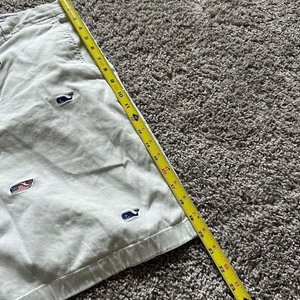 Vineyard Vines white shorts with embroidered whale logo Size 38 - Picture 8 of 8